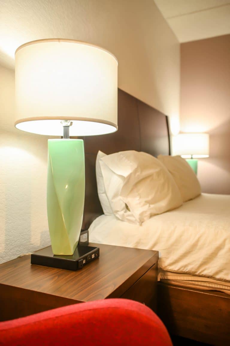 Hotel Lighting by Space: Fixture and Performance Needs from Guest Rooms to Public Areas